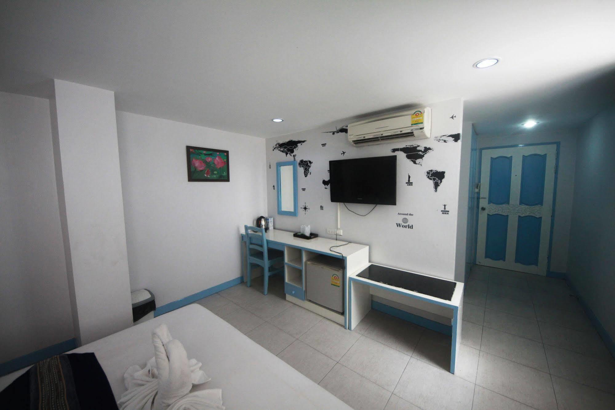 Noble House - 200 Meters Patong Beach Phuket Buitenkant foto